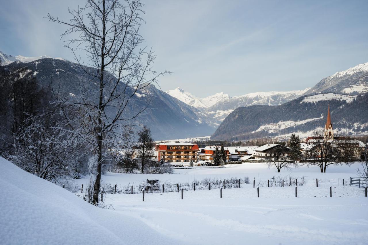 Hotel Reischach บรูนิโก ภายนอก รูปภาพ