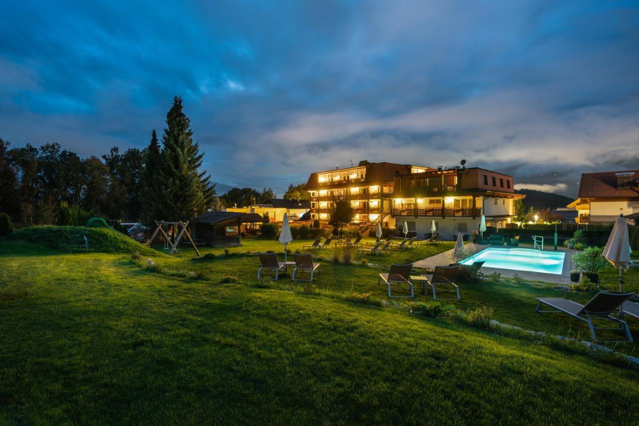Hotel Reischach บรูนิโก ภายนอก รูปภาพ