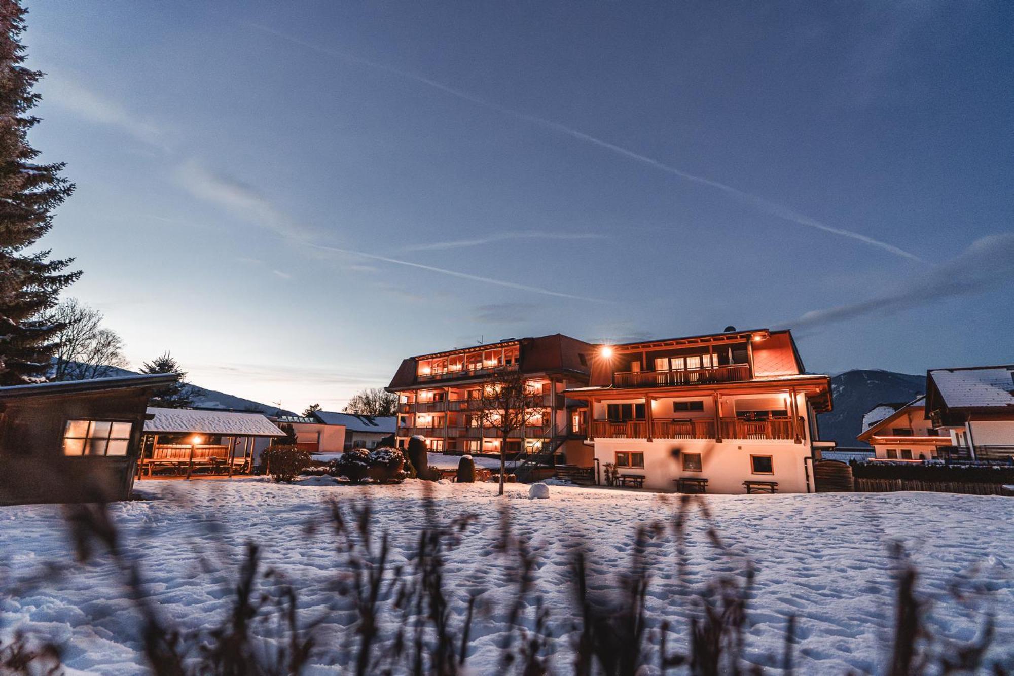 Hotel Reischach บรูนิโก ภายนอก รูปภาพ