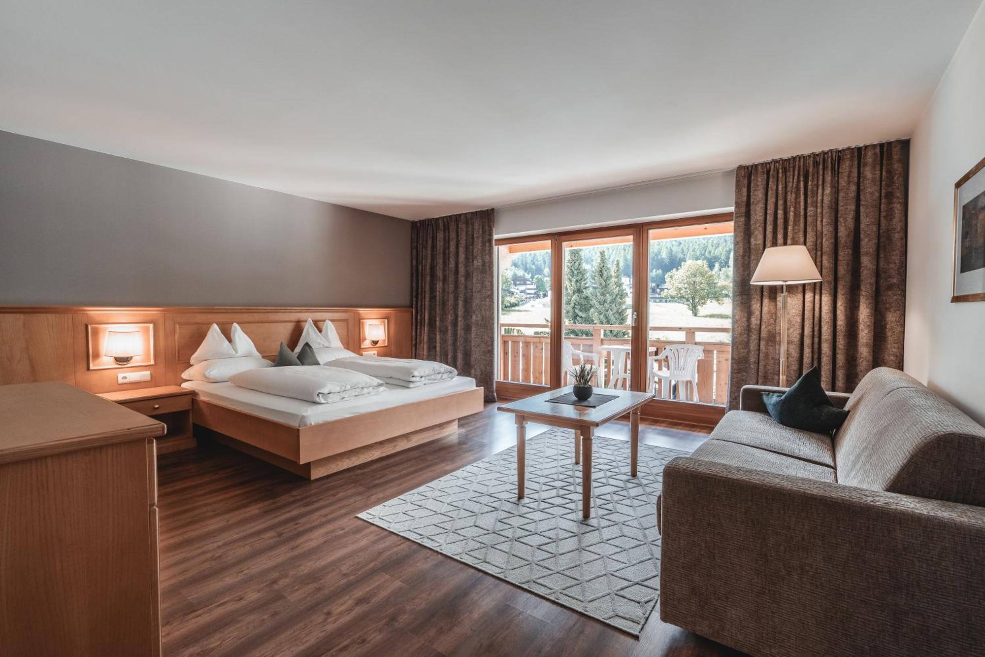 Hotel Reischach บรูนิโก ภายนอก รูปภาพ