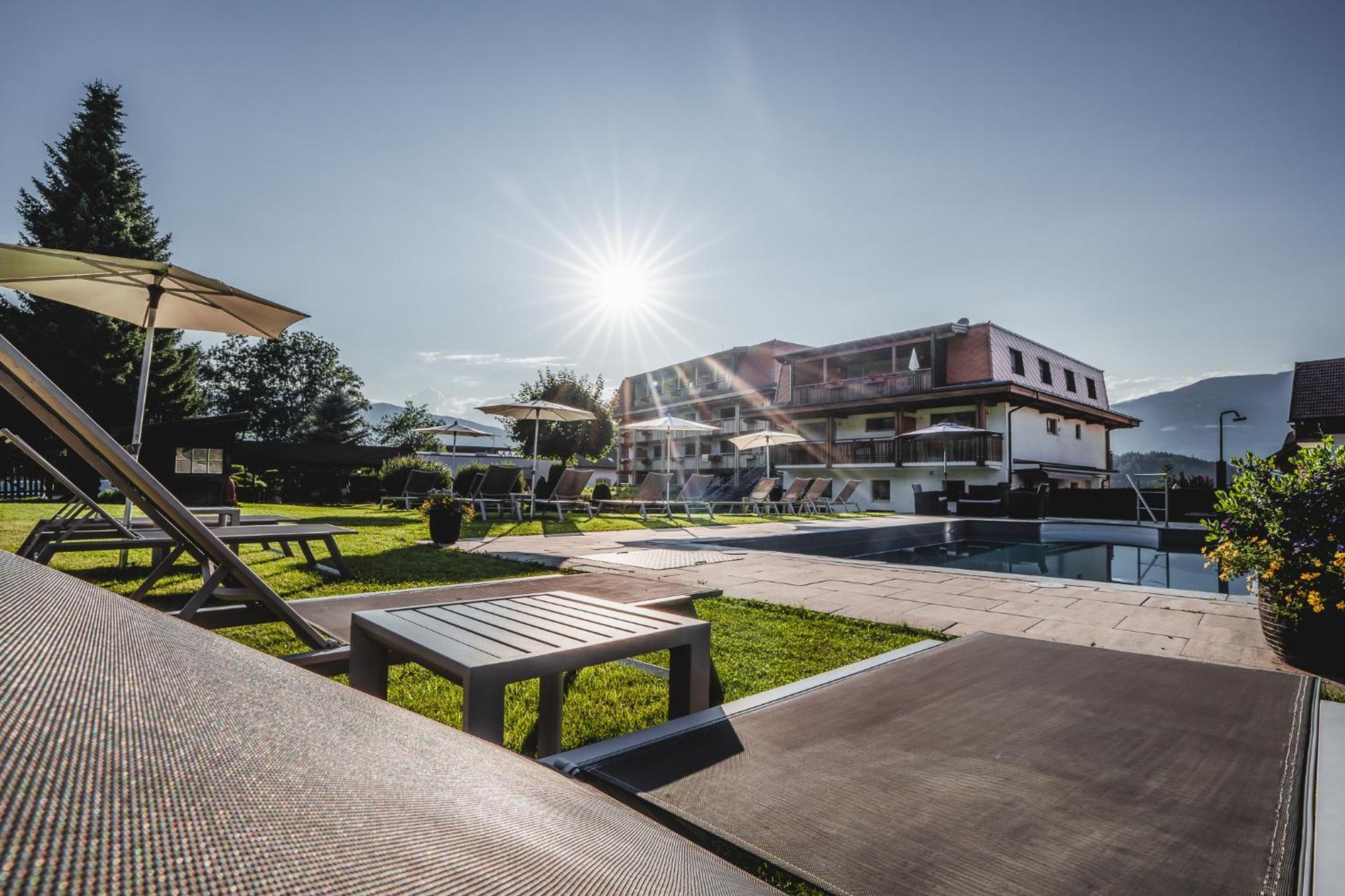 Hotel Reischach บรูนิโก ภายนอก รูปภาพ