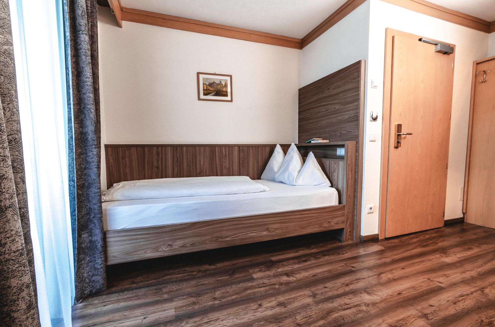 Hotel Reischach บรูนิโก ภายนอก รูปภาพ